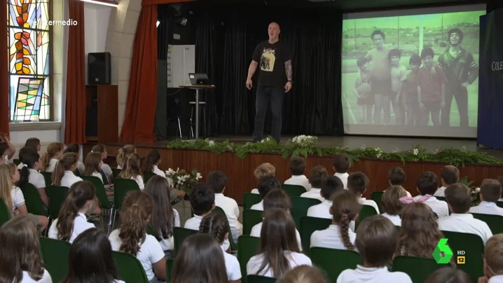 Iñaki Zubizarreta conciencia sobre el bullying contando su historia: "Me reventaron la cabeza a patadas y pasé dos días en la UVI"