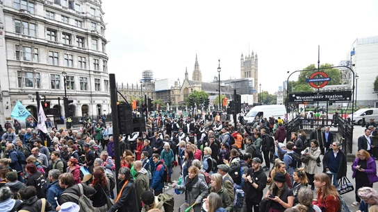 Más de veinte detenidos por las protestas de Extinction Rebellion en Londres Más de veinte detenidos por las protestas de Extinction Rebellion en Londres