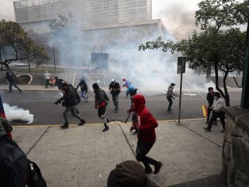 El presidente de Ecuador traslada el Gobierno a Guayaquil ante la protesta de miles de indígenas en Quito El presidente de Ecuador traslada el Gobierno a Guayaquil ante la protesta de miles de indígenas en Quito