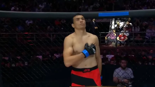 Bekzod Nurmatov, antes de disputar su último combate Bekzod Nurmatov, antes de disputar su último combate