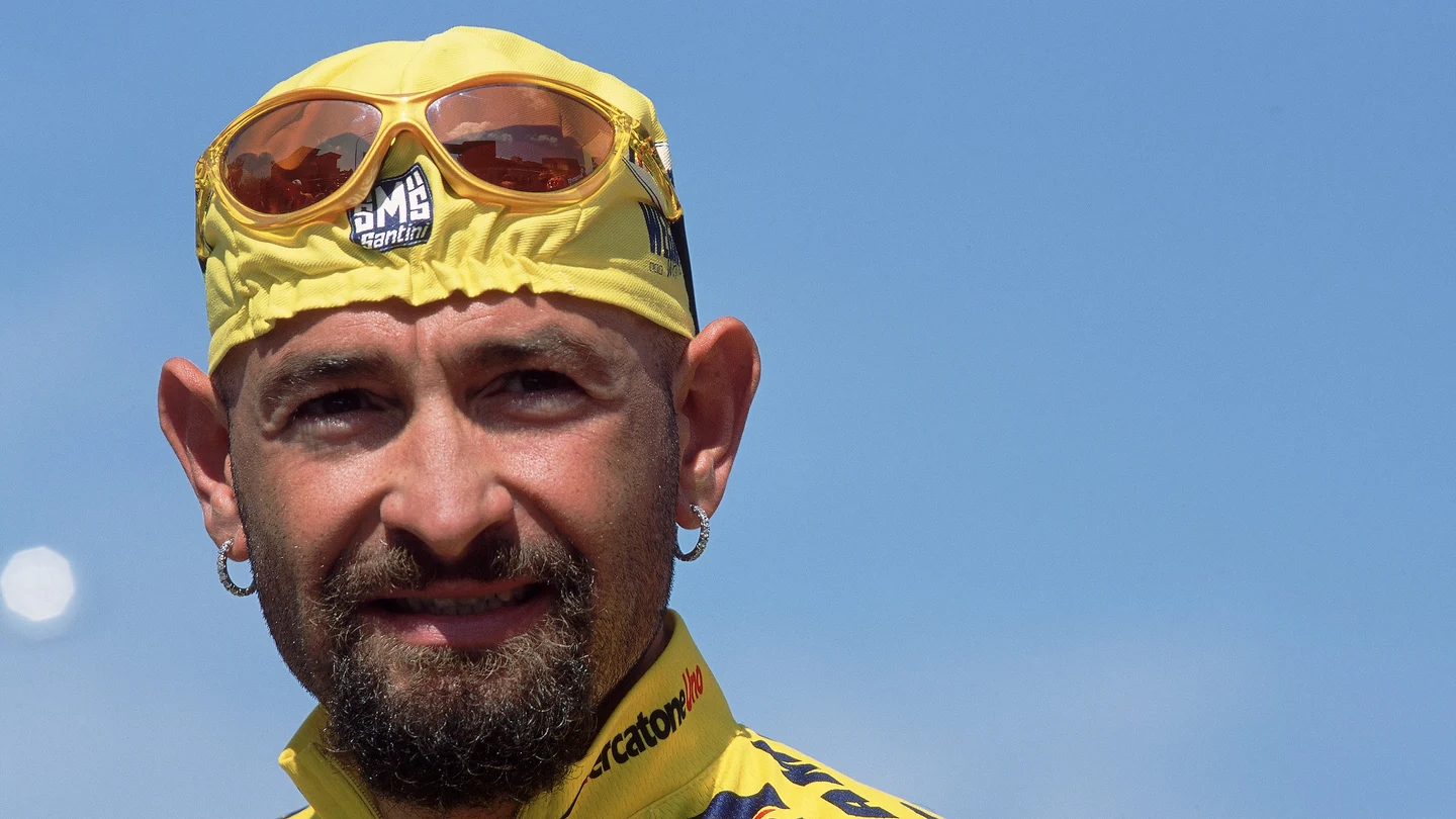 Marco Pantani, en una de sus últimas imágenes como ciclista. Marco Pantani, en una de sus últimas imágenes como ciclista.
