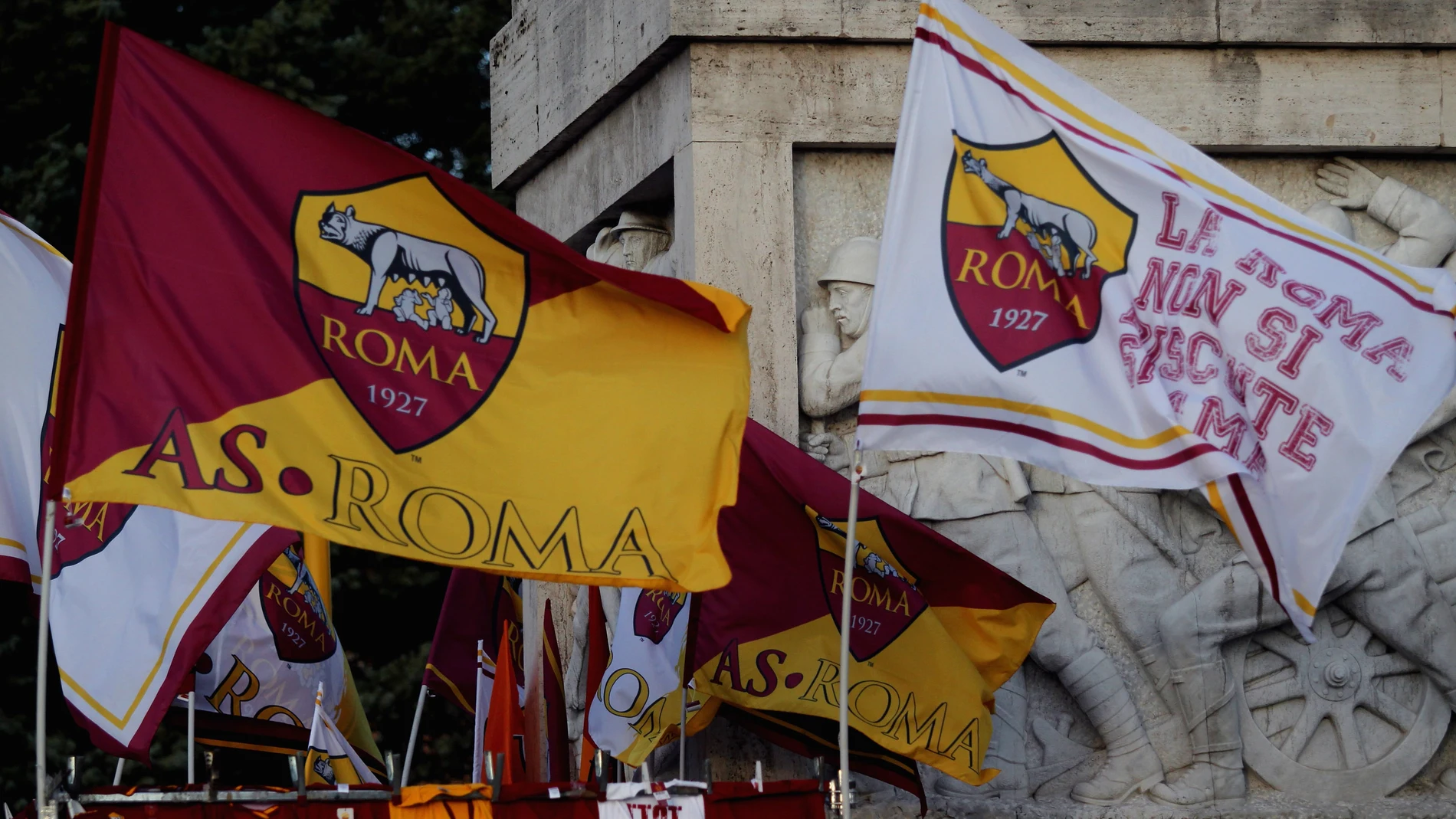 Banderas de la Roma