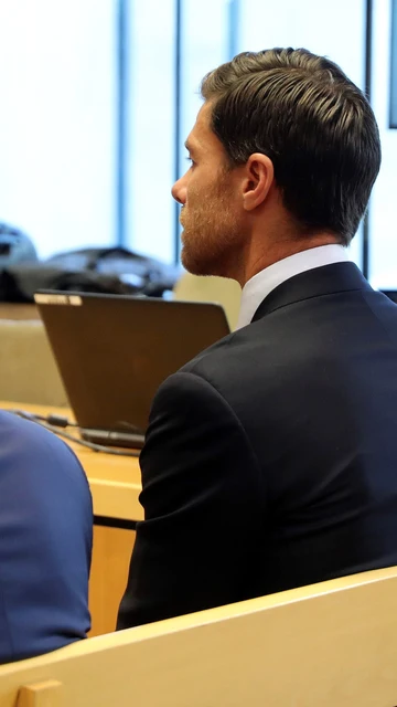 Xabi Alonso, sentado en la Audiencia Provincial de Madrid