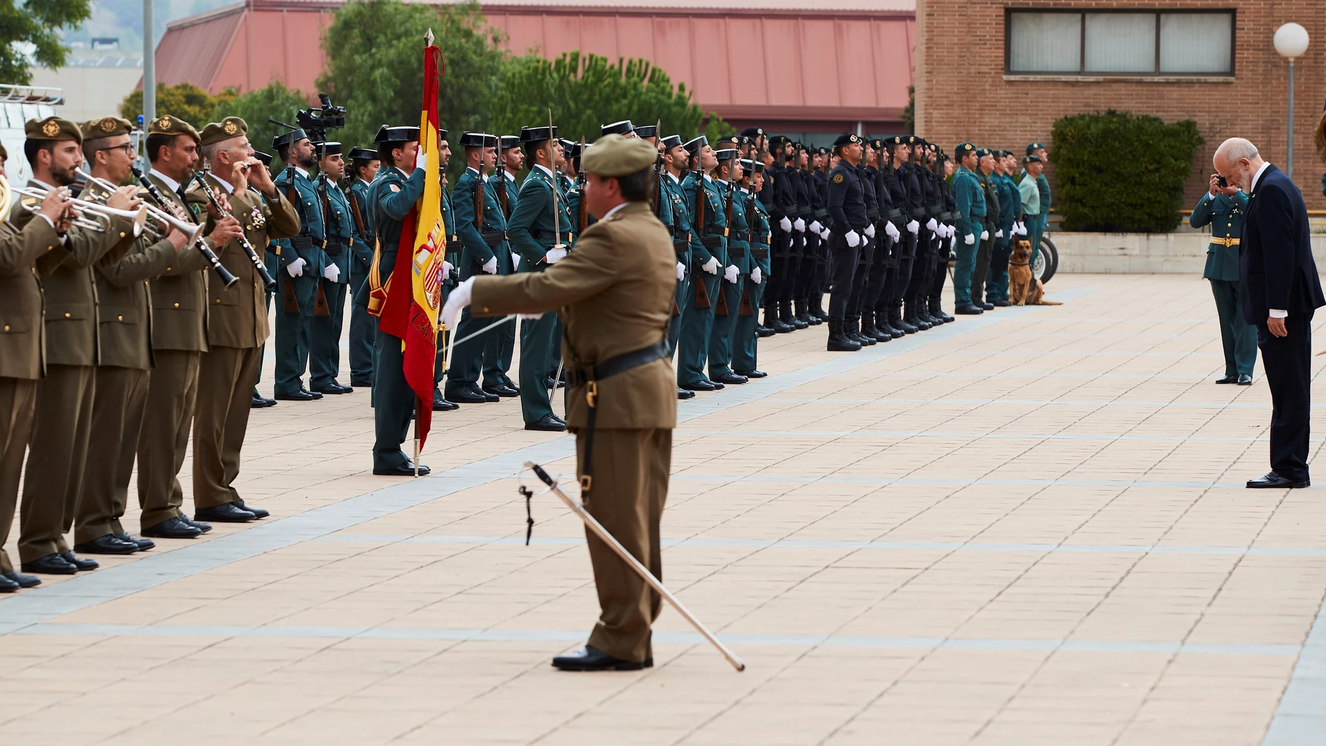 El director general de la Guardia Civil, Félix Vicente Azón, durante los actos del día de la patrona del cuerpo en Barcelona