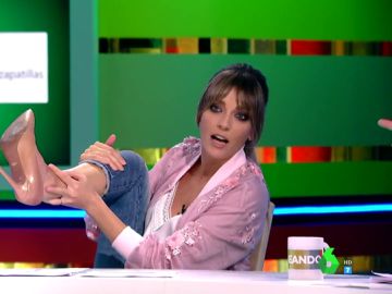 La sorprendente pillada de un espectador a Anna Simon en pleno directo de Zapeando La sorprendente pillada de un espectador a Anna Simon en pleno directo de Zapeando