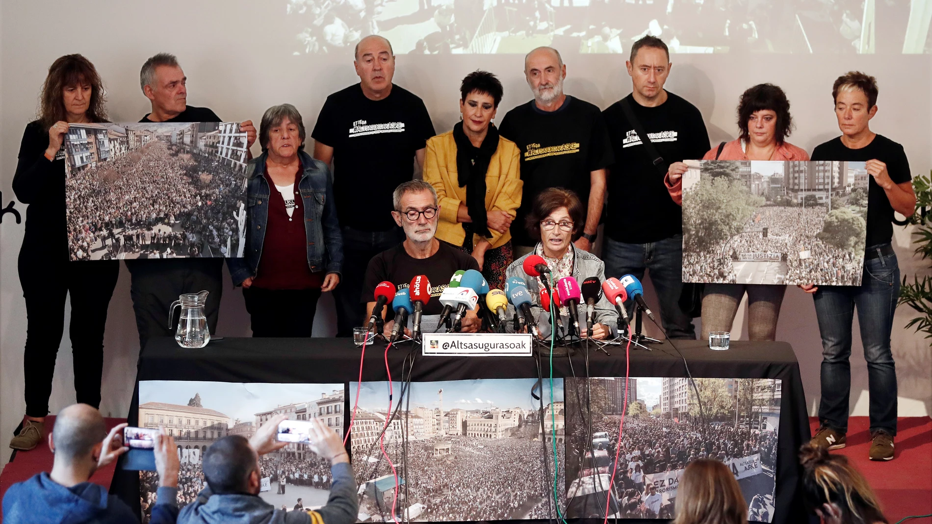 Imagen de la rueda de prensa de los familiares de Alsasua, este jueves en Pamplona