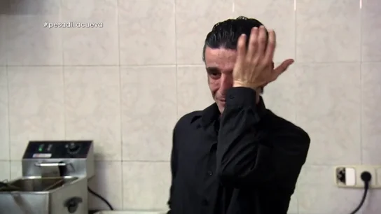 Carlos se derrumba ante Chicote: "Aguanto todo esto por mi mujer y mis cuatro chiquillas" Carlos se derrumba ante Chicote: "Aguanto todo esto por mi mujer y mis cuatro chiquillas"