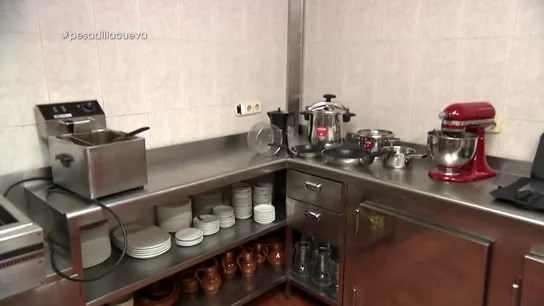 Así es la reforma total de La Cueva, un restaurante donde ahora la cocina "brilla como el sol" Así es la reforma total de La Cueva, un restaurante donde ahora la cocina "brilla como el sol"