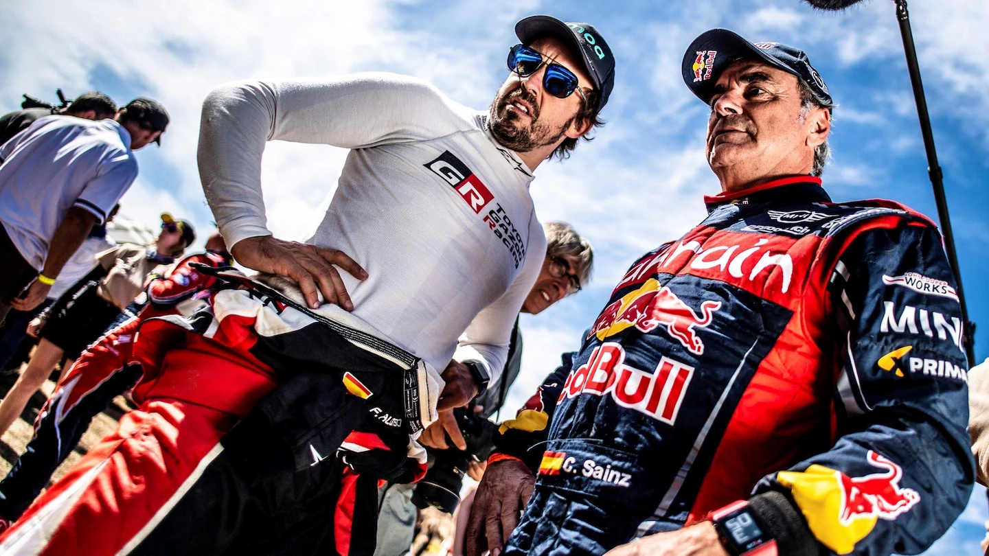 Fernando Alonso y Carlos Sainz, en el Rally de Marruecos Fernando Alonso y Carlos Sainz, en el Rally de Marruecos