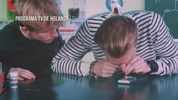 El programa de televisión (financiado por el Gobierno holandés) en el que sus presentadores prueban drogas para ver sus efectos
