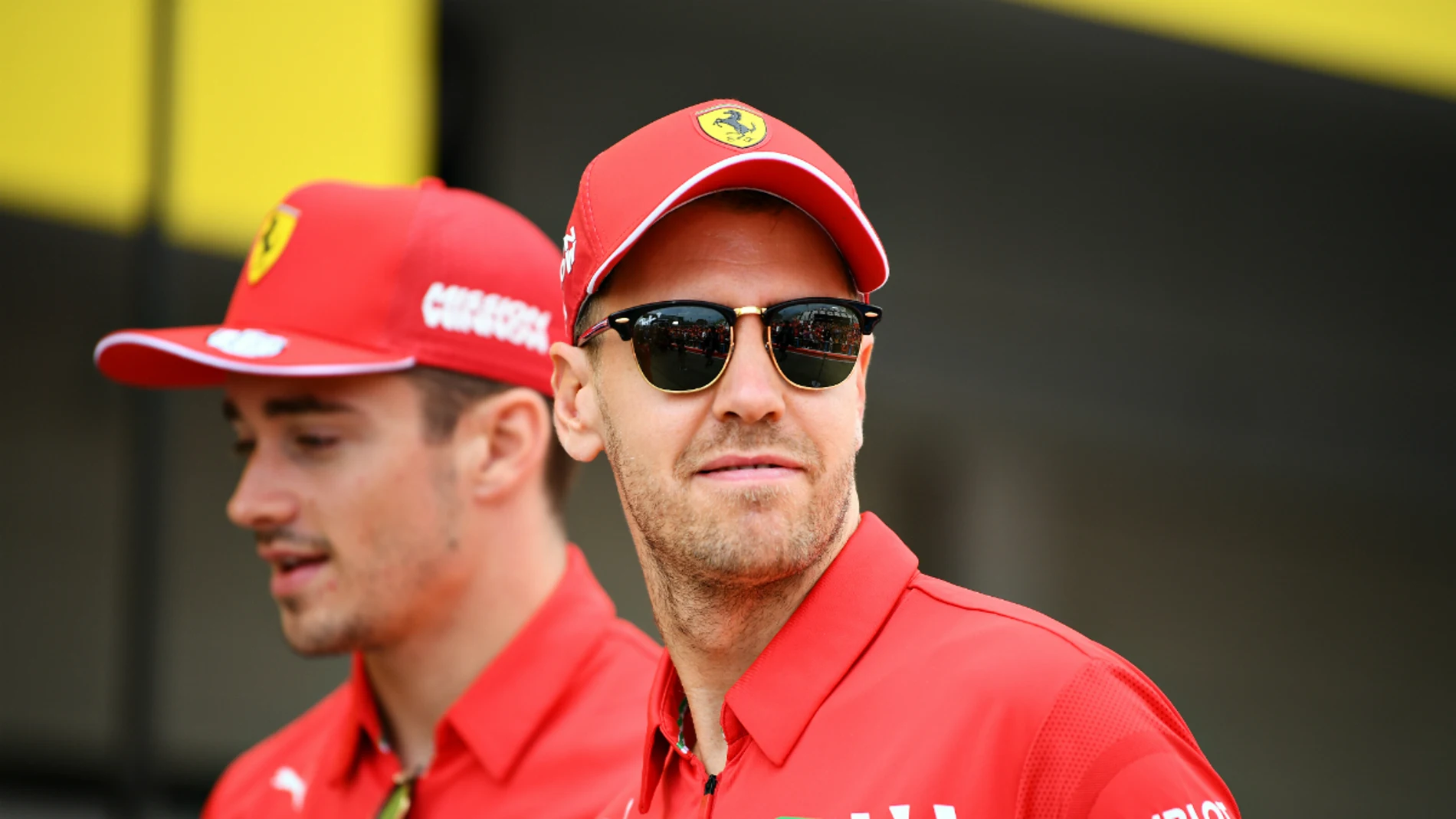 Sebastian Vettel y Charles Leclerc