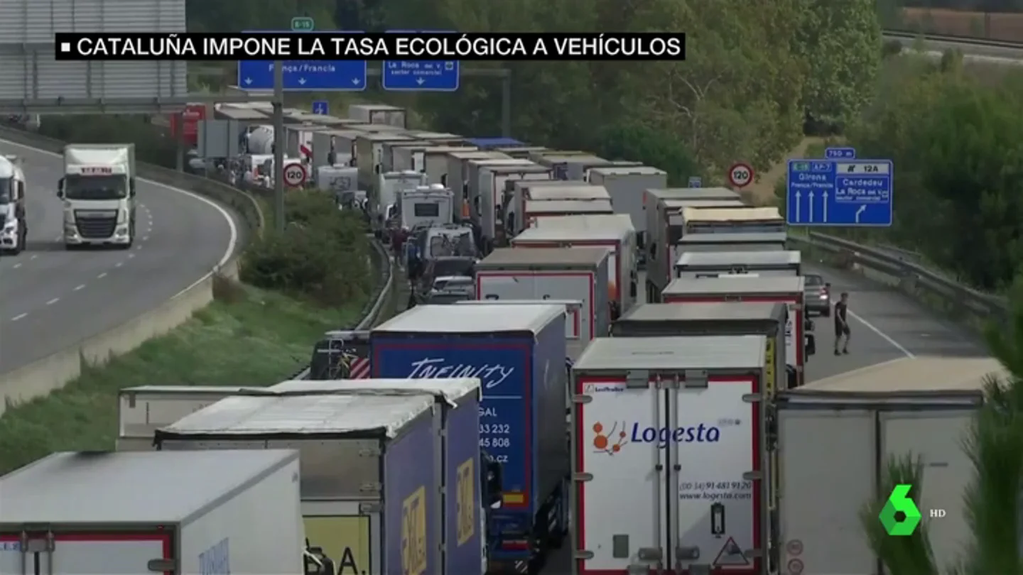 Imagen de vehículos en un atasco Imagen de vehículos en un atasco