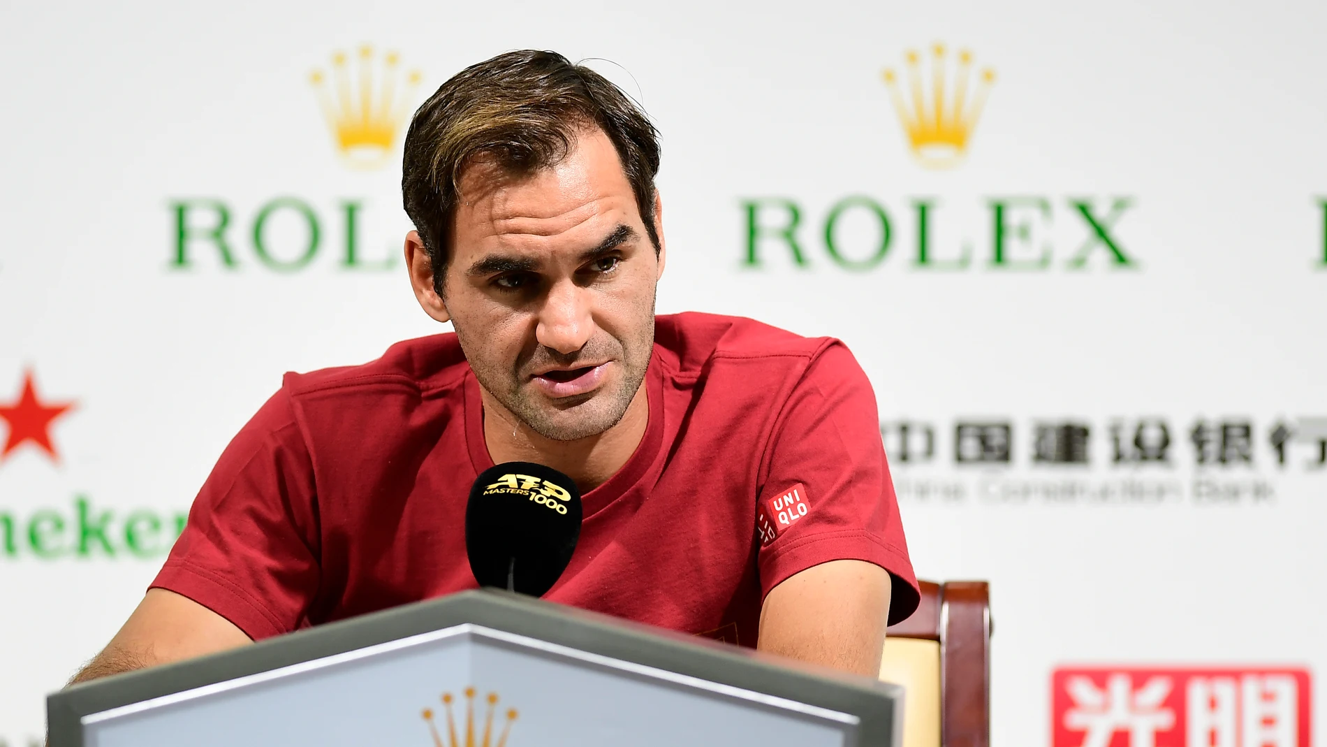 Roger Federer habla ante los medios de comunicación