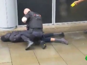Imputan por terrorismo al detenido como autor del apuñalamiento masivo en Manchester Imputan por terrorismo al detenido como autor del apuñalamiento masivo en Manchester