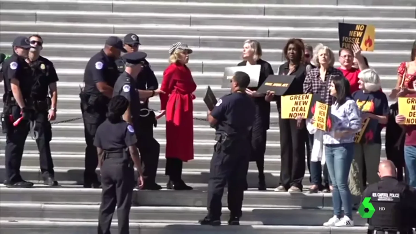 Momento de la detención de la actriz Jane Fonda Momento de la detención de la actriz Jane Fonda