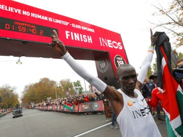 Kipchoge, tras la prueba de Viena Kipchoge, tras la prueba de Viena