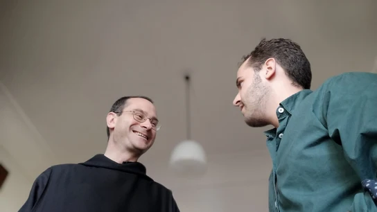 El prior del Valle de los Caídos junto al periodista Efrén Hernández El prior del Valle de los Caídos junto al periodista Efrén Hernández