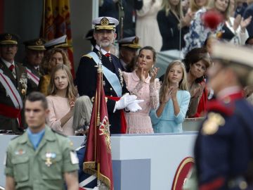 Los reyes presiden el desfile del 12 de octubre Los reyes presiden el desfile del 12 de octubre