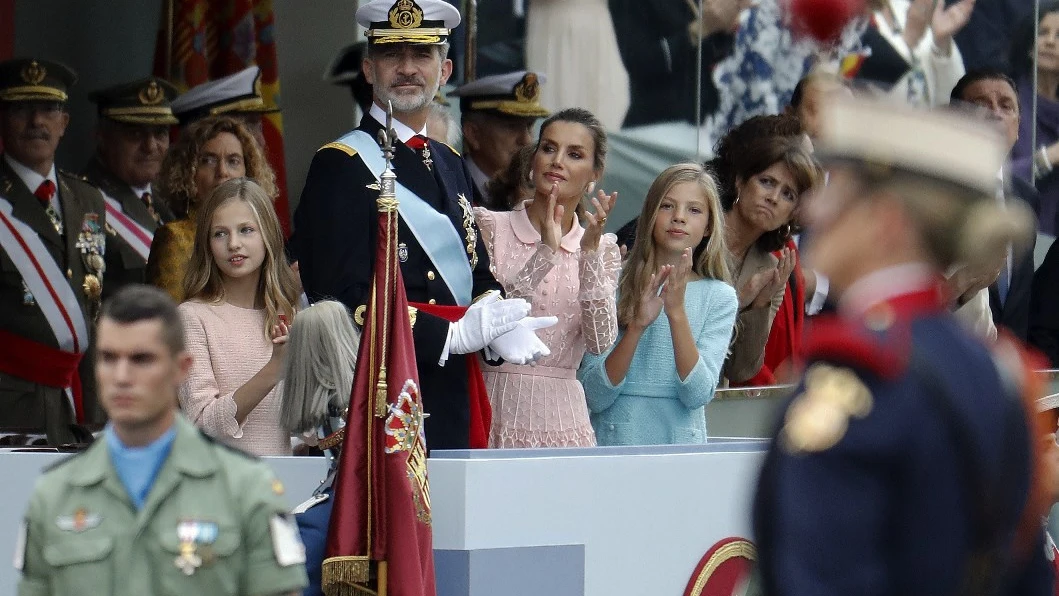 Los reyes presiden el desfile del 12 de octubre