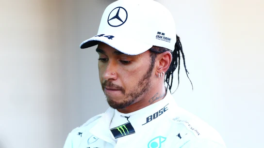 Lewis Hamilton, cabizbajo Lewis Hamilton, cabizbajo