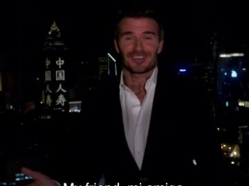 Lo nunca visto: David Bekcham felicita a Sergio Ramos por sus 168 partidos con España... ¡en castellano! Lo nunca visto: David Bekcham felicita a Sergio Ramos por sus 168 partidos con España... ¡en castellano!