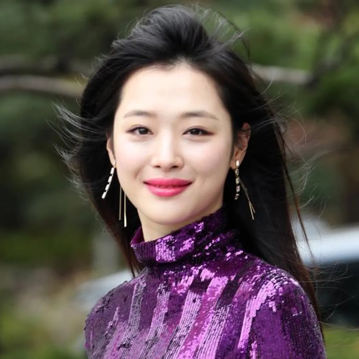 Hallan muerta en su casa a Sulli, una popular cantante de K-Pop víctima de ciberacoso Hallan muerta en su casa a Sulli, una popular cantante de K-Pop víctima de ciberacoso