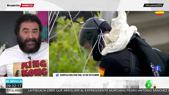 La esperada valoración de El Sevilla del choque de un paracaidista contra una farola en el 12-O La esperada valoración de El Sevilla del choque de un paracaidista contra una farola en el 12-O