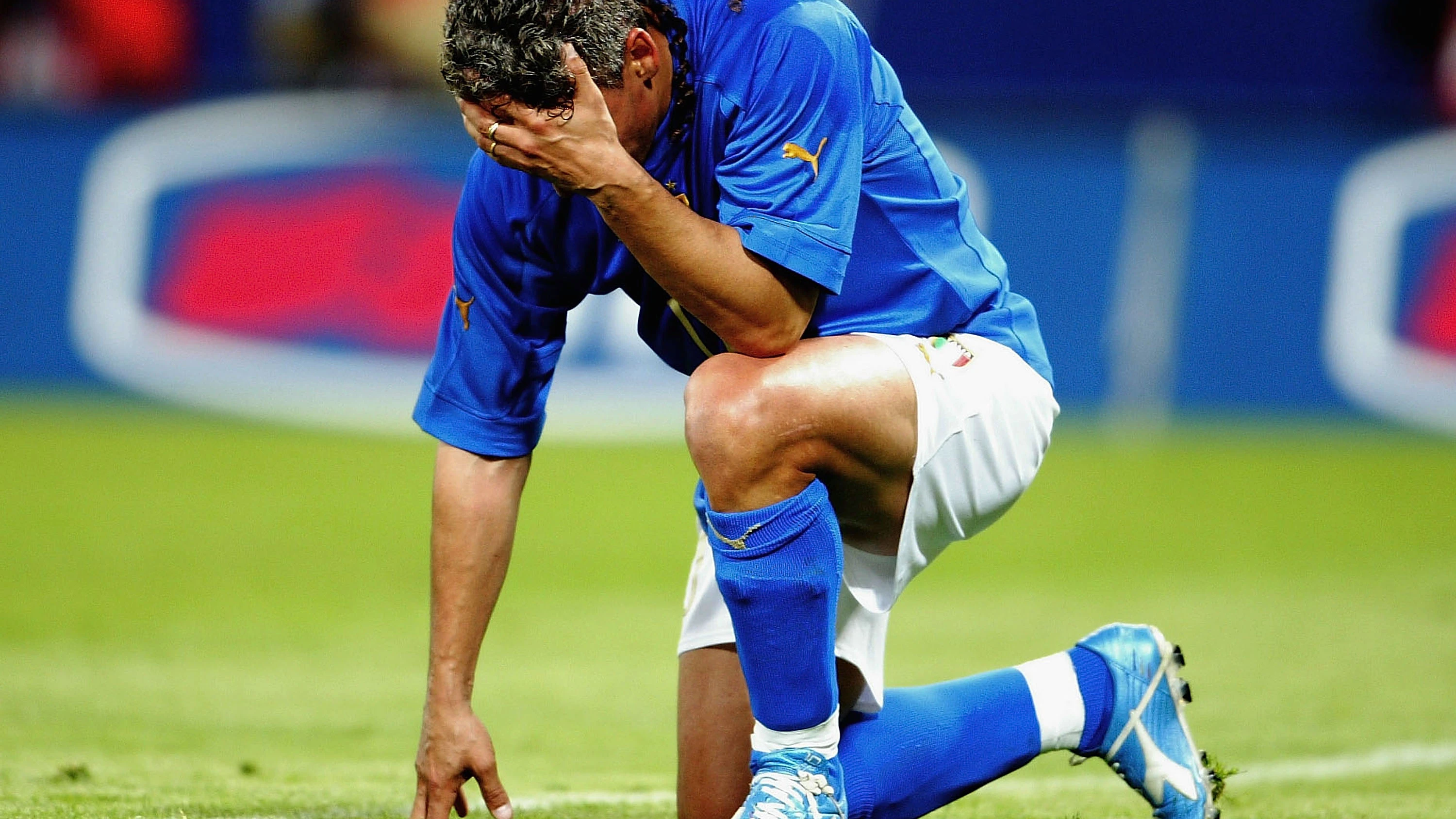 Roberto Baggio, en un amistoso celebrado entre Italia y España en Génova (2004) Roberto Baggio, en un amistoso celebrado entre Italia y España en Génova (2004)