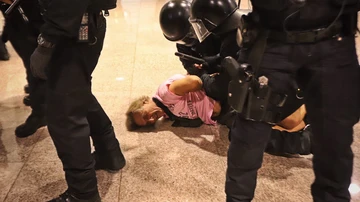 Un detenido en las protestas del aeropuerto de El Prat