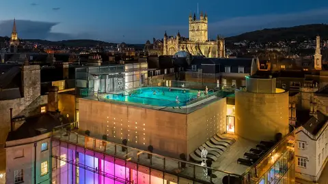 Thermae Bath SPA por la noche Thermae Bath SPA por la noche