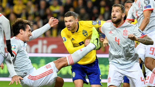 Berg, en el gol de Suecia contra España Berg, en el gol de Suecia contra España