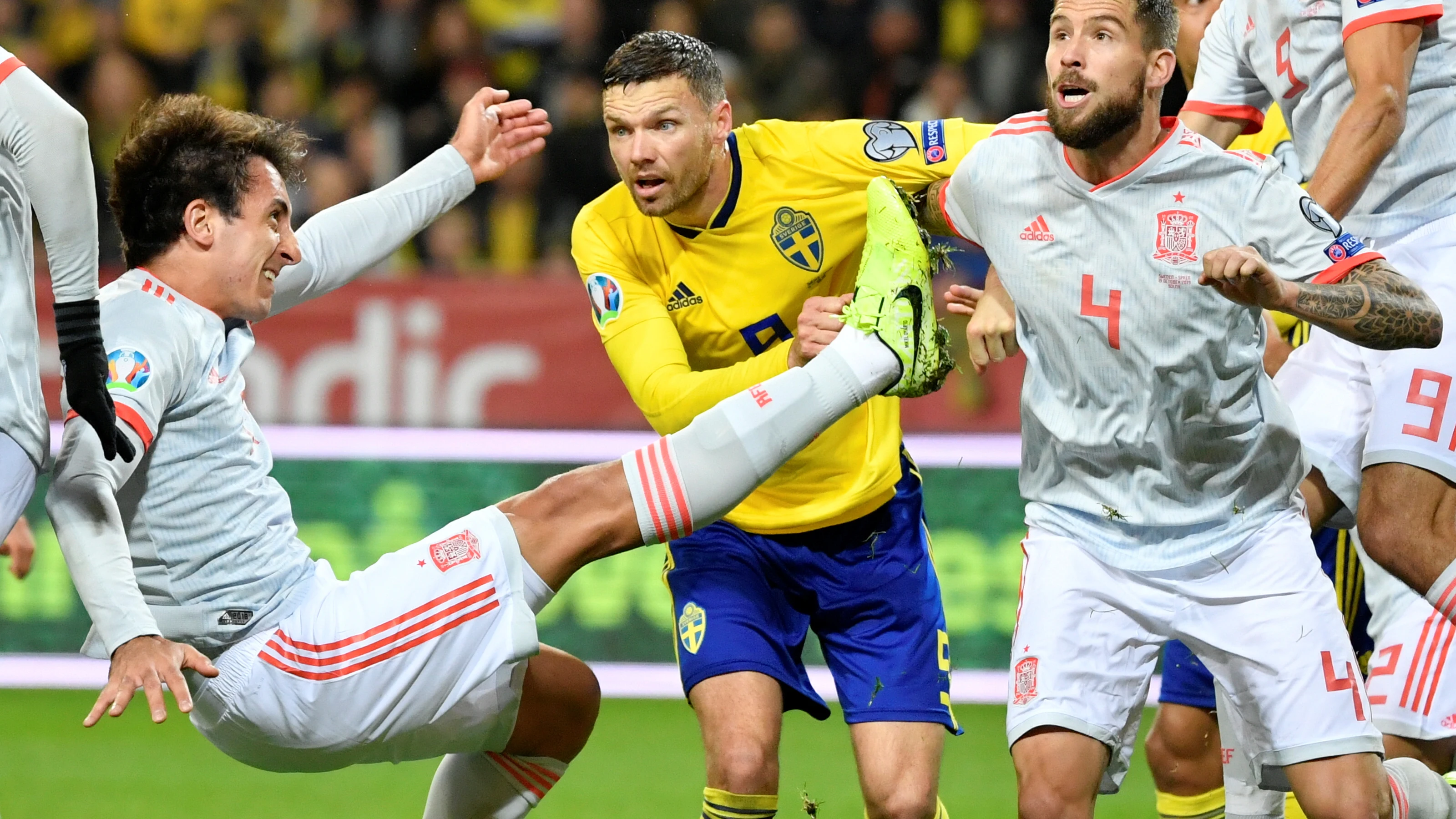 Berg, en el gol de Suecia contra España