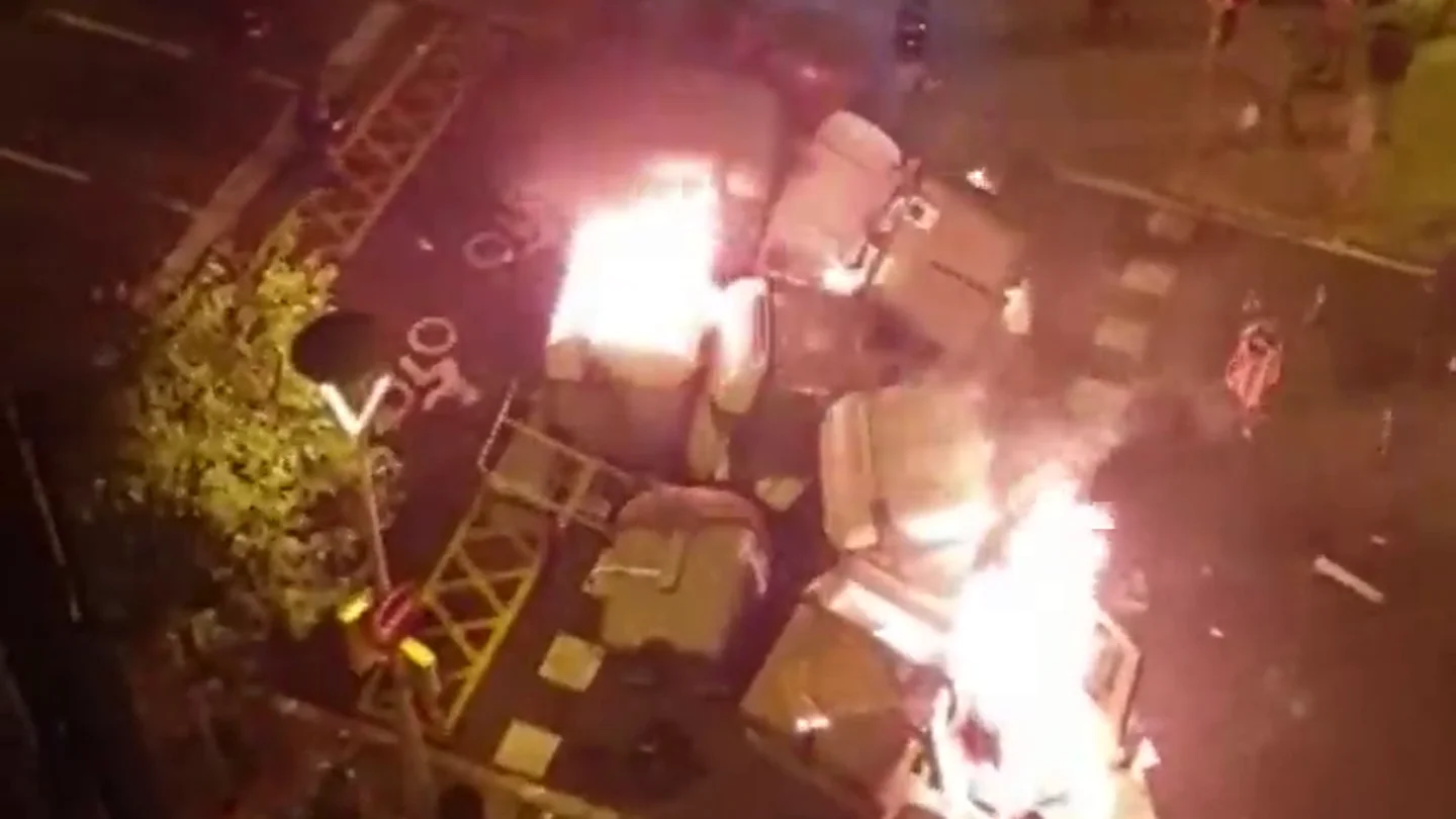 Las protestas de Barcelona, a vista de 'pájaro': imágenes de las barricadas y las movilizaciones Las protestas de Barcelona, a vista de 'pájaro': imágenes de las barricadas y las movilizaciones