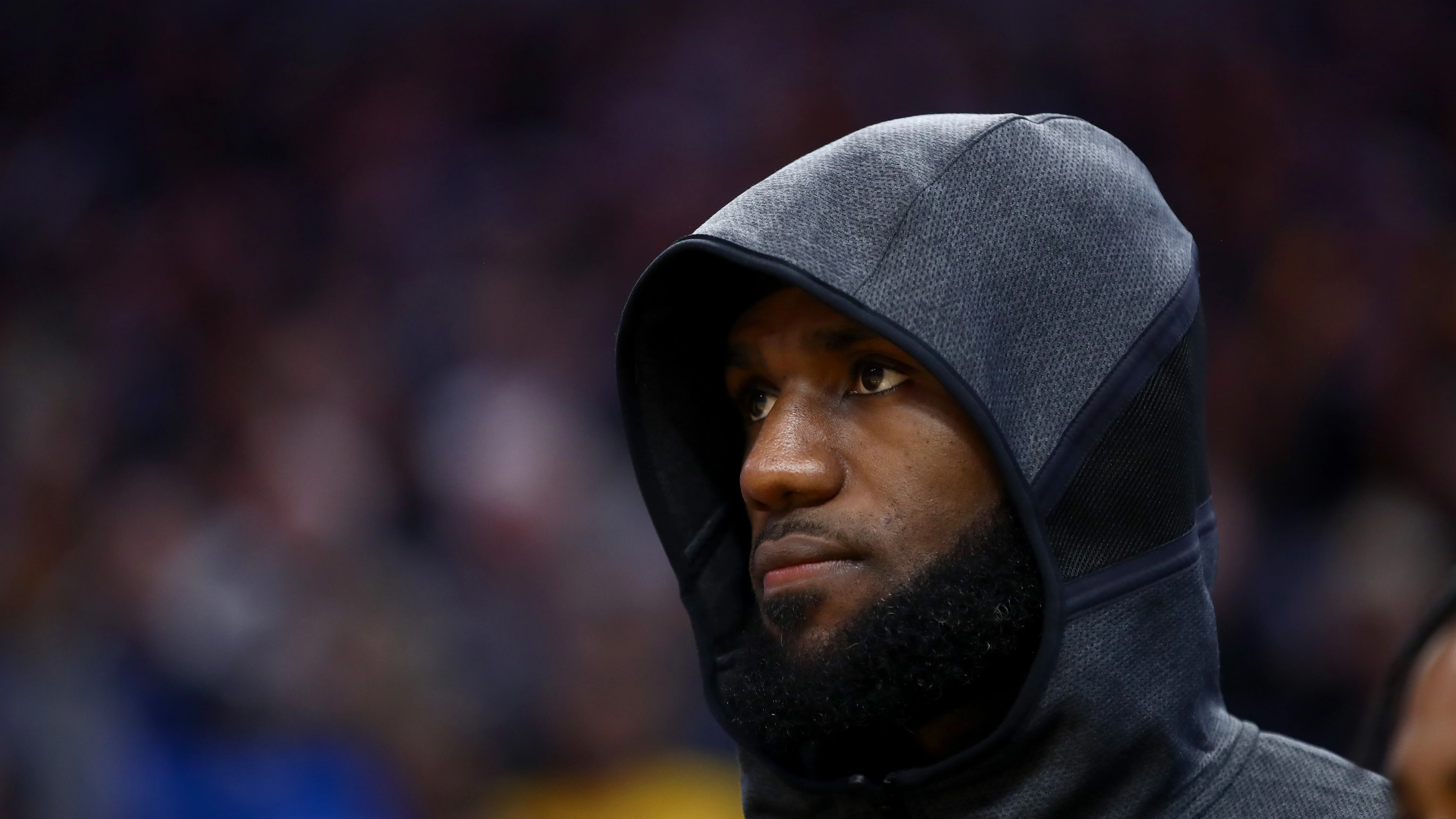 LeBron James, antes de un partido con los Lakers