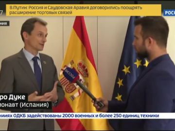 El don de lenguas del ministro Pedro Duque: así explica en ruso la sentencia del 'procés' catalán El don de lenguas del ministro Pedro Duque: así explica en ruso la sentencia del 'procés' catalán