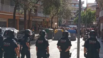 Barricada tras la presencia de Rivera en un acto en Barcelona