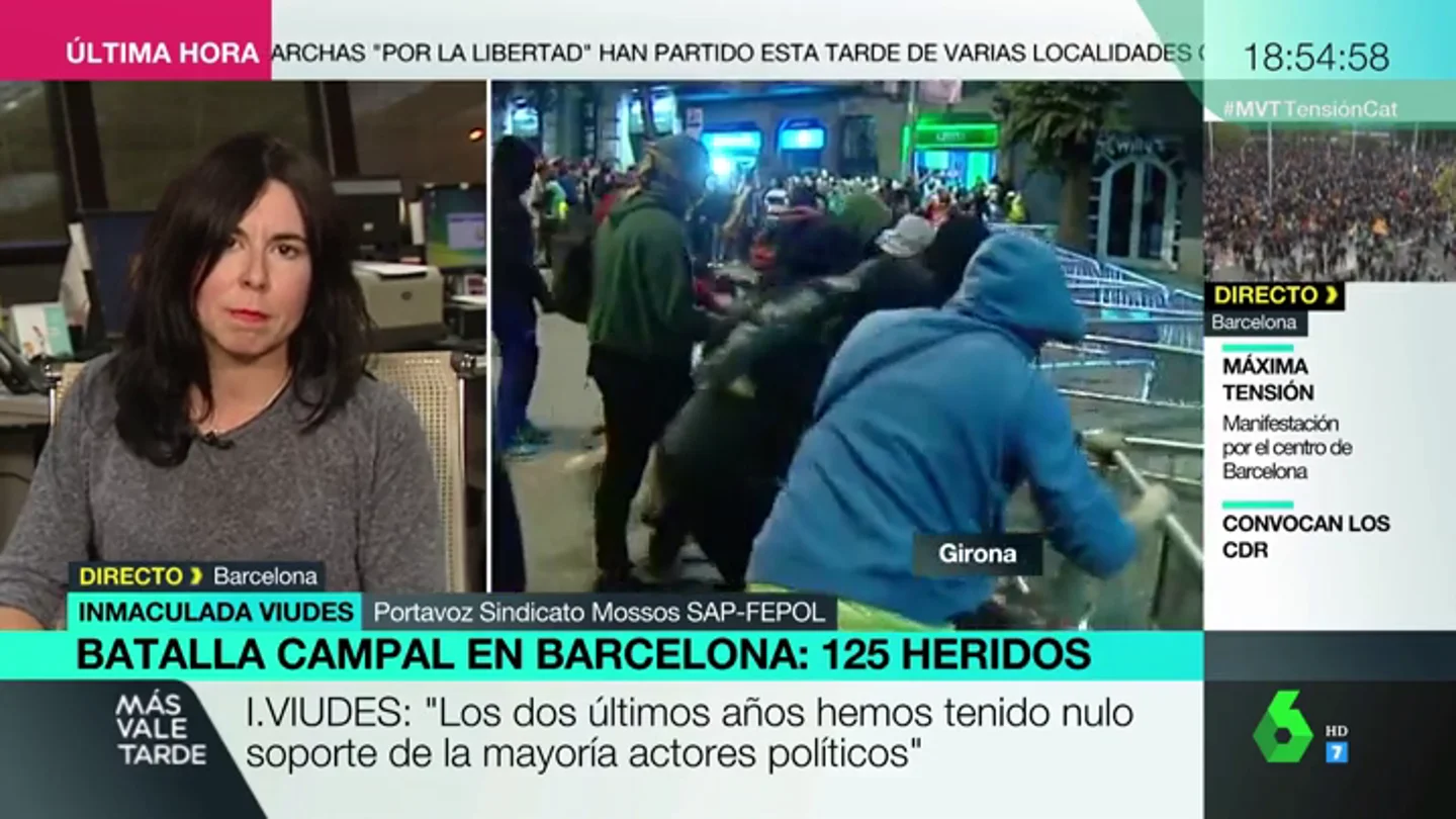 Un sindicato de los Mossos denuncia que "no disponen de material para protegerse" de la violencia de los manifestantes Un sindicato de los Mossos denuncia que "no disponen de material para protegerse" de la violencia de los manifestantes