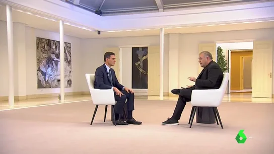 Pedro Sánchez niega que se usara la exhumación para tapar el frenazo en el empleo Pedro Sánchez niega que se usara la exhumación para tapar el frenazo en el empleo