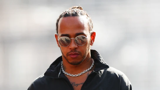 Lewis Hamilton, en el paddock Lewis Hamilton, en el paddock
