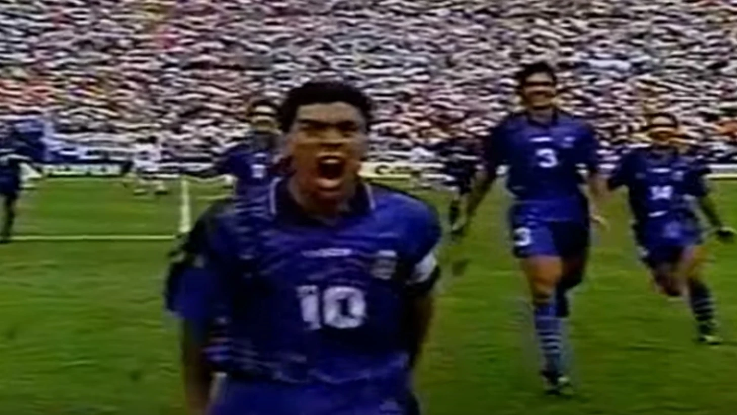 Maradona celebra un gol ante Grecia en el Mundial de 1994