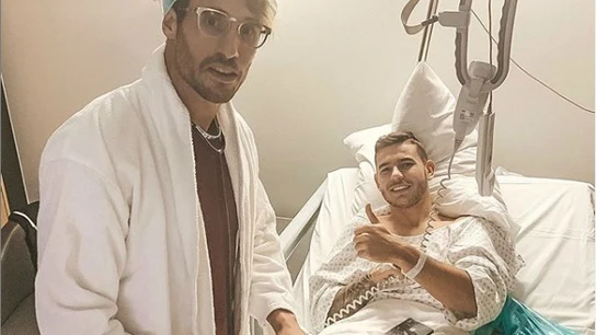 Javi Martínez, disfrazado de doctor Javi Martínez, disfrazado de doctor