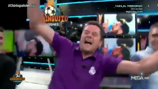 Tomás Roncero versiona a Raffaella Carrá para hablar del Barça: "¡Qué fantástica esta fiesta!" Tomás Roncero versiona a Raffaella Carrá para hablar del Barça: "¡Qué fantástica esta fiesta!"
