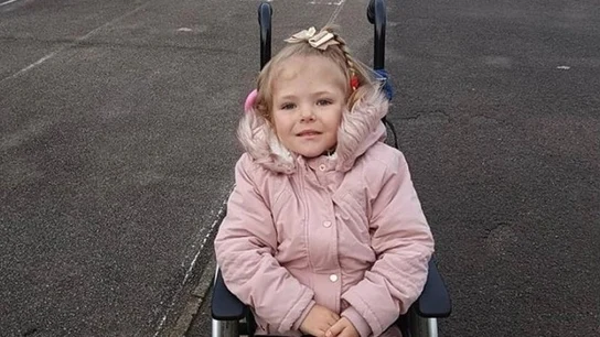 Quinn Rose, la menor increpada Quinn Rose, la menor increpada