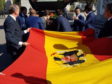 La última imagen de Franco en el cementerio de Mingorrubio antes de ser inhumado La última imagen de Franco en el cementerio de Mingorrubio antes de ser inhumado