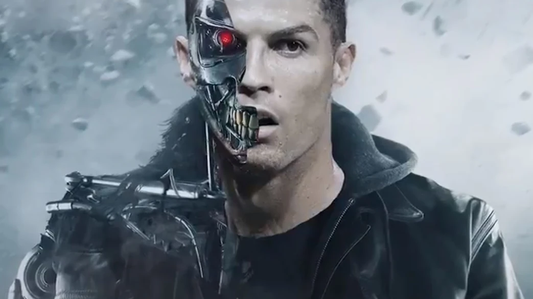 Cristiano Ronaldo caracterizado como Terminator