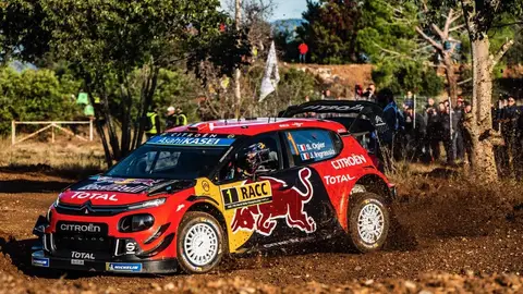 Sébastien Ogier sufría problemas de dirección Sébastien Ogier sufría problemas de dirección