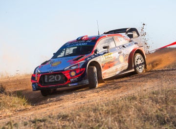 Sébastien Loeb es líder del Rally de España 
