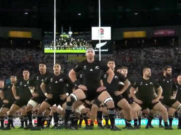 La haka de Nueva Zelanda ante Inglaterra La haka de Nueva Zelanda ante Inglaterra