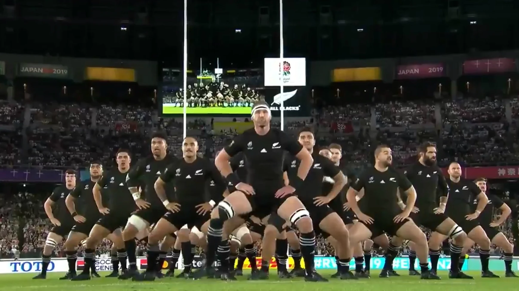 La haka de Nueva Zelanda ante Inglaterra