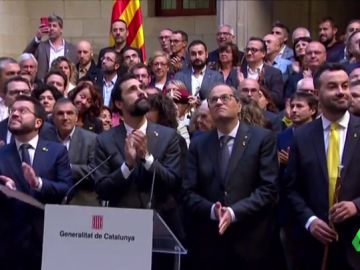 Torra asegura que el "compromiso con la autodeterminación no tendrá retorno" y Aragonés pide a los alcaldes defender un nuevo referéndum Torra asegura que el "compromiso con la autodeterminación no tendrá retorno" y Aragonés pide a los alcaldes defender un nuevo referéndum